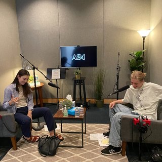Lorde feet photo thumbnail
