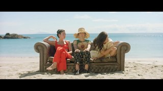 Lorde feet photo thumbnail
