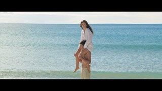Lorde feet photo thumbnail