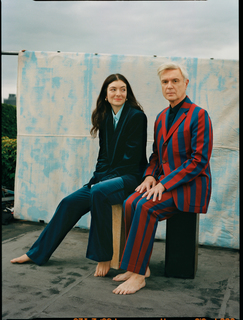 Lorde feet photo thumbnail
