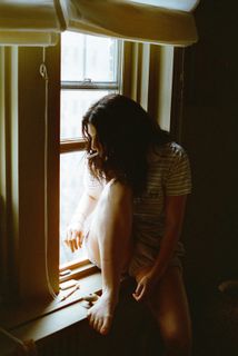 Lorde feet photo thumbnail
