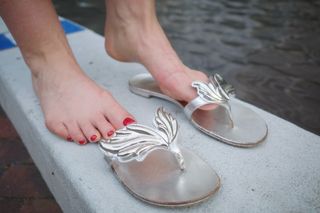 Lorde feet photo thumbnail