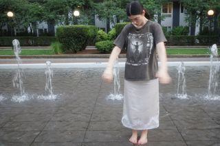 Lorde feet photo thumbnail