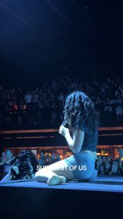Lorde feet photo thumbnail