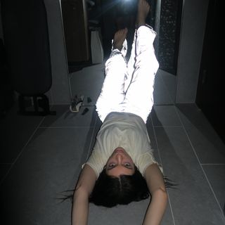 Lorde feet photo thumbnail