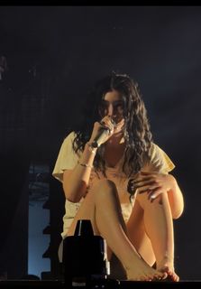 Lorde feet photo 16