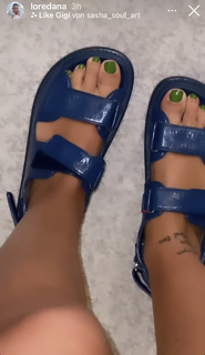 Loredana Zefi feet photo 3