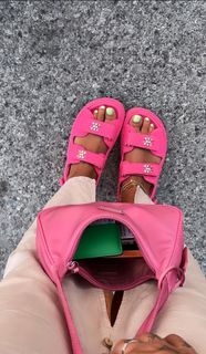 Loredana Zefi feet photo 4