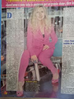 Lorella Cuccarini feet photo 15
