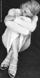 Lorella Cuccarini feet photo 13