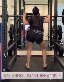 Lorena Abreu feet photo thumbnail