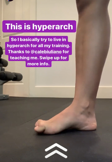 Lorena Abreu feet photo thumbnail