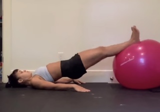 Lorena Abreu feet photo thumbnail