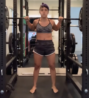 Lorena Abreu feet photo thumbnail