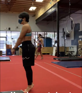 Lorena Abreu feet photo thumbnail