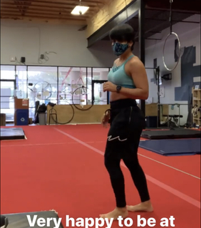 Lorena Abreu feet photo thumbnail