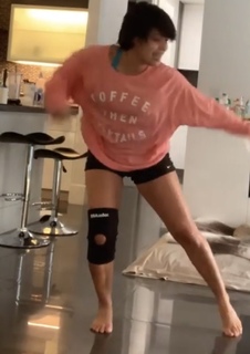 Lorena Abreu feet photo thumbnail