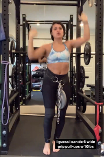 Lorena Abreu feet photo thumbnail