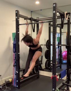 Lorena Abreu feet photo thumbnail