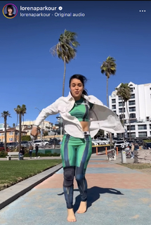 Lorena Abreu feet photo thumbnail