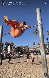 Lorena Abreu feet photo thumbnail