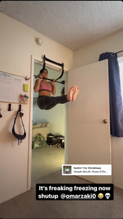 Lorena Abreu feet photo thumbnail