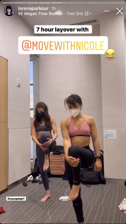 Lorena Abreu feet photo thumbnail