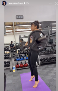 Lorena Abreu feet photo thumbnail