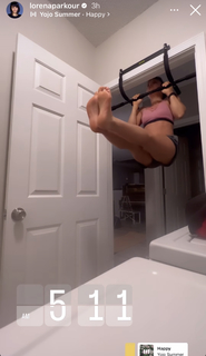 Lorena Abreu feet photo thumbnail