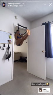 Lorena Abreu feet photo thumbnail