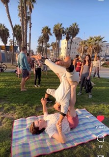 Lorena Abreu feet photo thumbnail