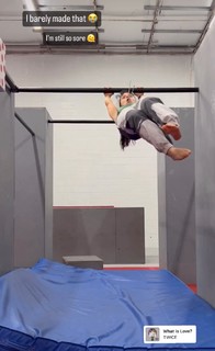 Lorena Abreu feet photo thumbnail