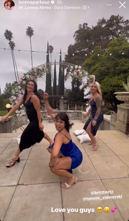 Lorena Abreu feet photo thumbnail