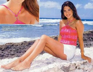 Lorena Bernal feet photo 9