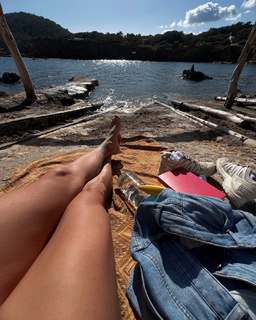 Lorena Castell feet photo 2