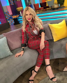Lorena Herrera feet photo 3