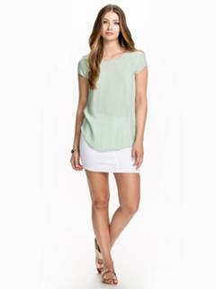 Lorena Rae feet photo thumbnail