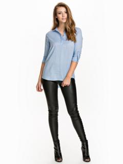 Lorena Rae feet photo thumbnail