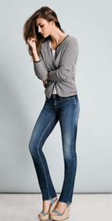 Lorena Rae feet photo thumbnail