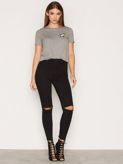 Lorena Rae feet photo thumbnail