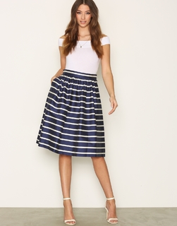 Lorena Rae feet photo thumbnail