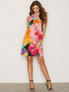 Lorena Rae feet photo thumbnail