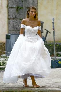 Lorena Rae feet photo thumbnail