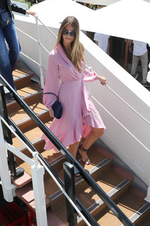 Lorena Rae feet photo thumbnail