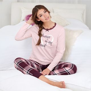 Lorena Rae feet photo thumbnail