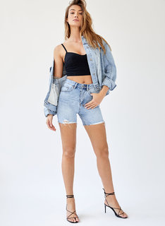 Lorena Rae feet photo thumbnail