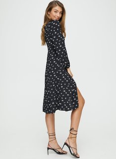 Lorena Rae feet photo thumbnail