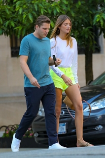 Lorena Rae feet photo thumbnail