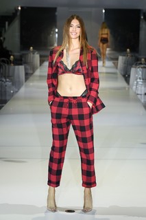 Lorena Rae feet photo thumbnail