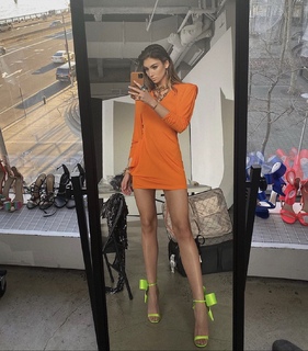 Lorena Rae feet photo thumbnail